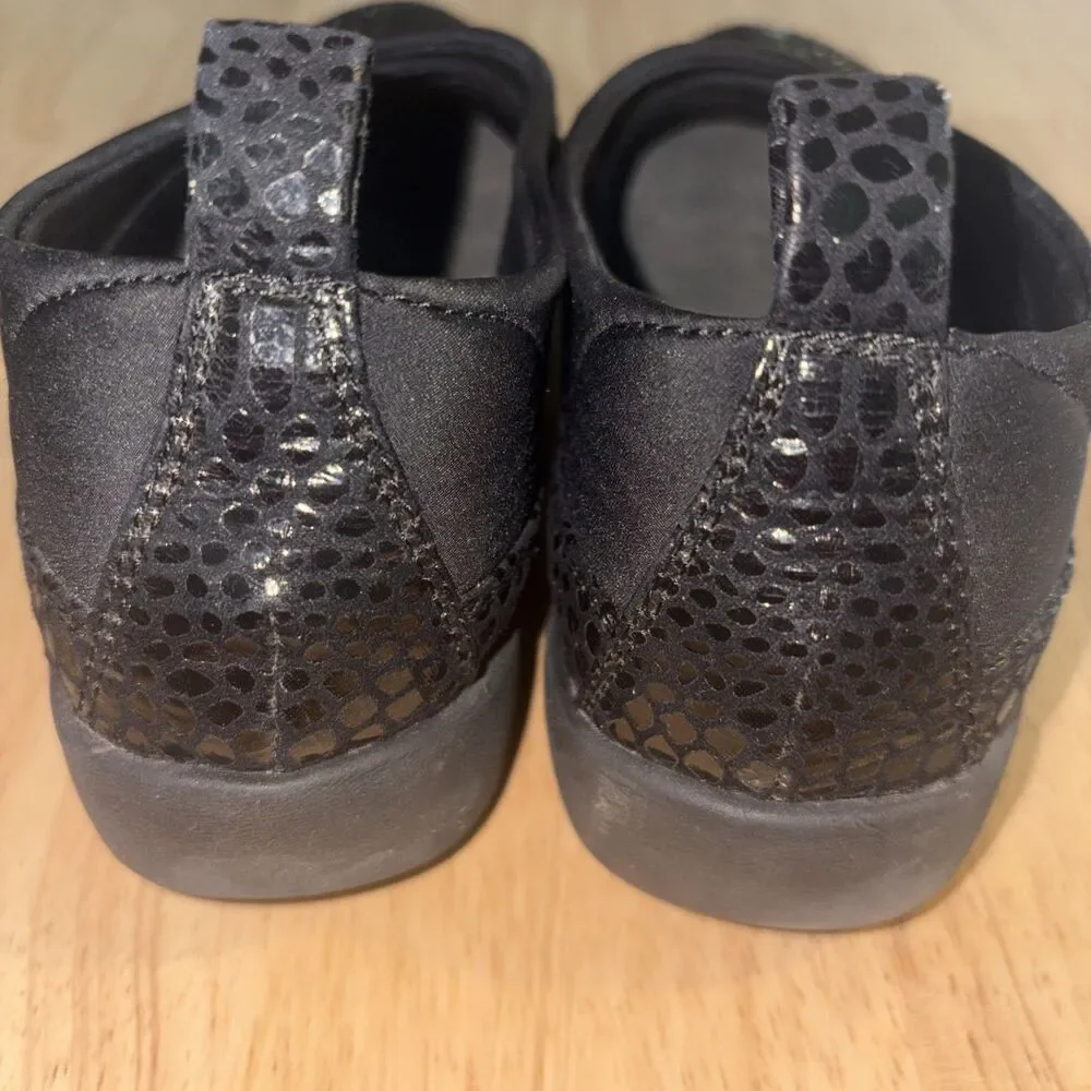 Clarks Cloudsteppers Black Reptile Print Slip On Comfort Shoes 8M